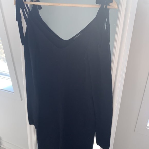 Club Monaco long-sleeve dress - Bows on shoulders - Picture 4 of 4